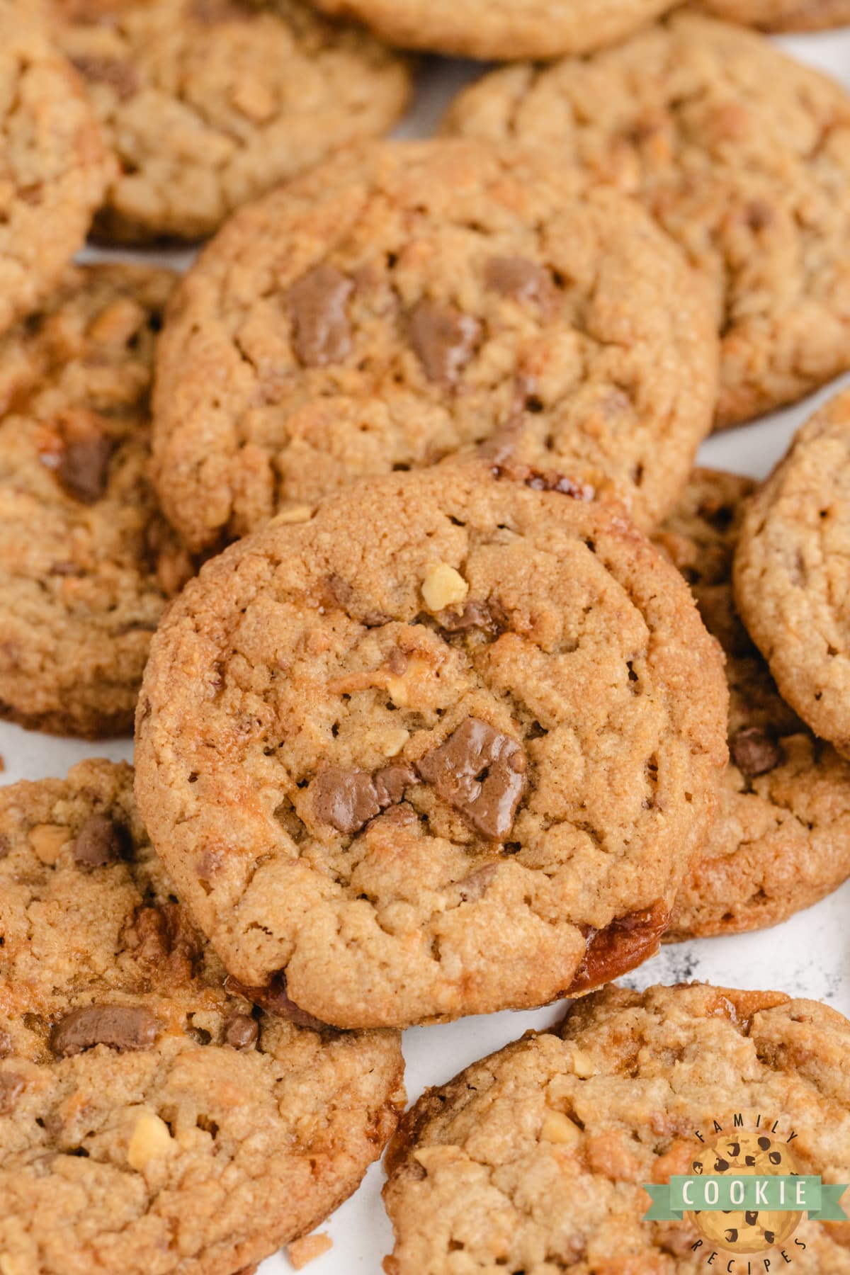 Butterfinger Peanut Butter Cookies are amazingly soft, chewy, and full of crunchy peanut butter and chunks of Butterfinger candy bars!