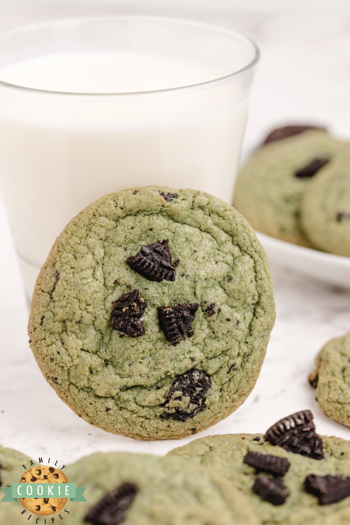 Mint Oreo Pudding Cookies are soft, chewy and full of mint flavor, Oreo pudding mix and crumbled Oreo cookies! The mint and chocolate flavor combination is a winner in these amazing cookies!