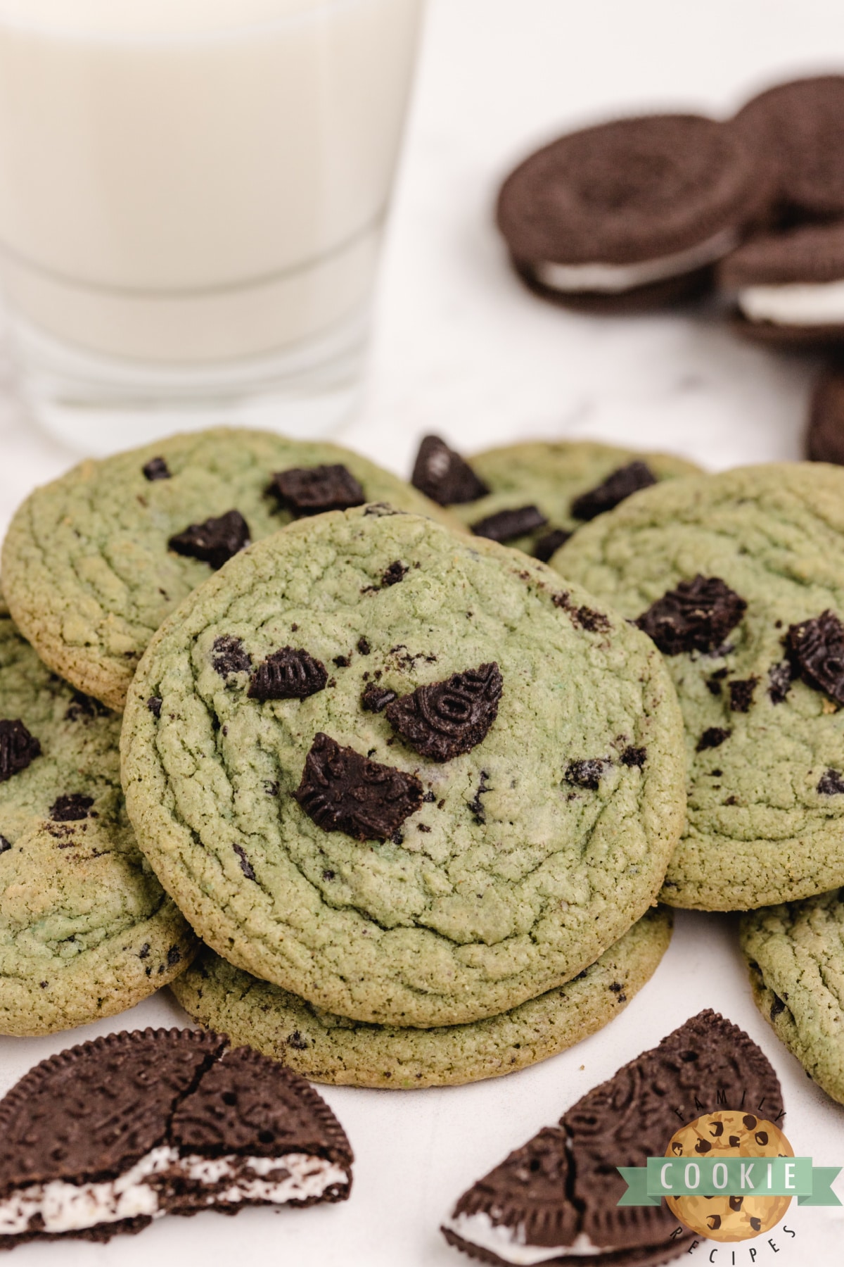 Mint Oreo Pudding Cookies are soft, chewy and full of mint flavor, Oreo pudding mix and crumbled Oreo cookies! The mint and chocolate flavor combination is a winner in these amazing cookies!