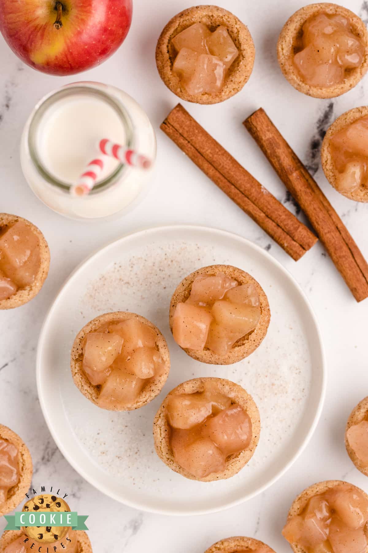 Apple pie cookie cups