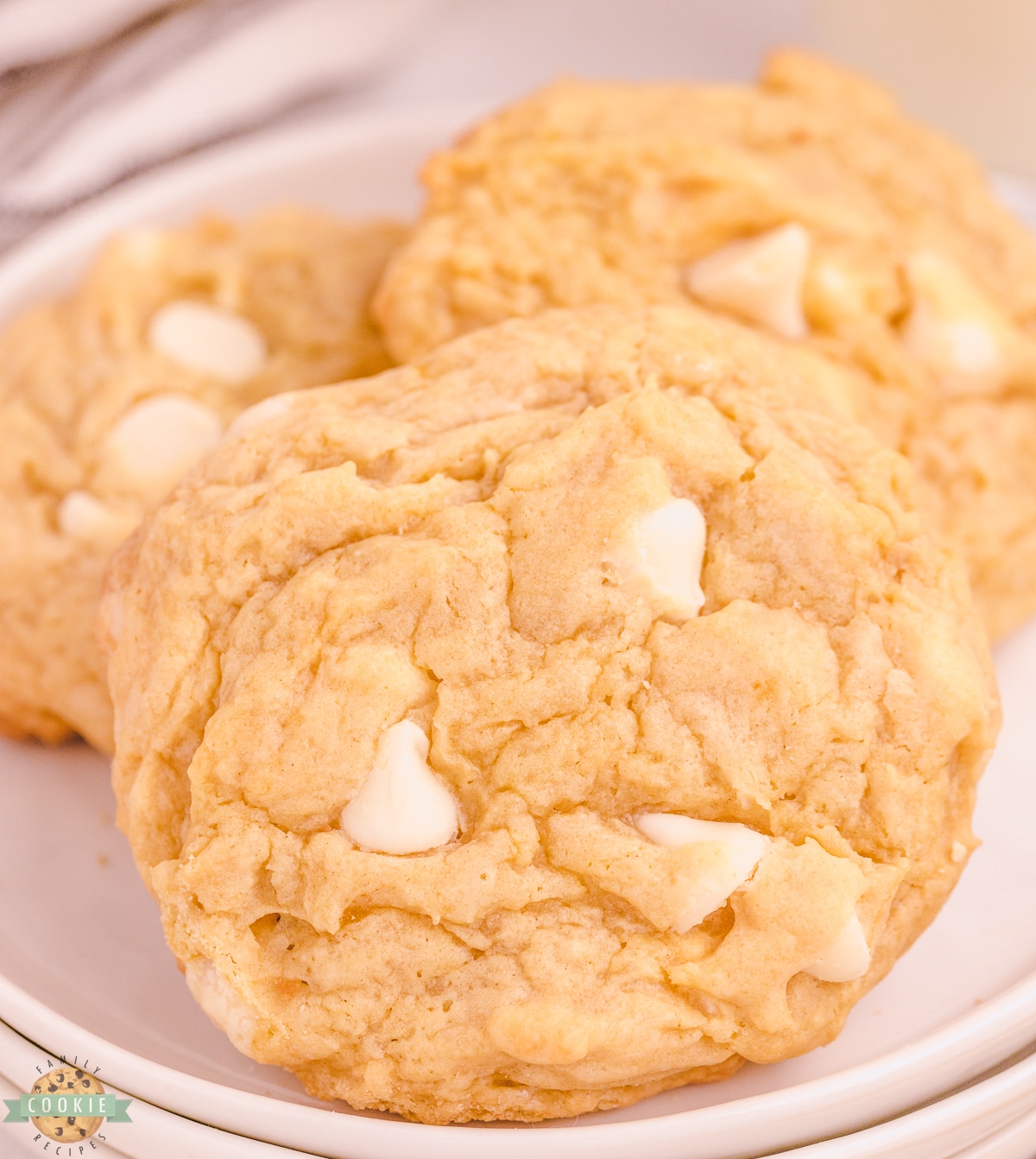 banana pudding cookies with white chocolate chips