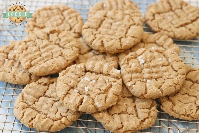 Easy Peanut Butter Cookies made with just a handful of ingredients and no flour! Easy peanut butter cookie recipe made with peanut butter, brown sugar, an egg and baking soda.