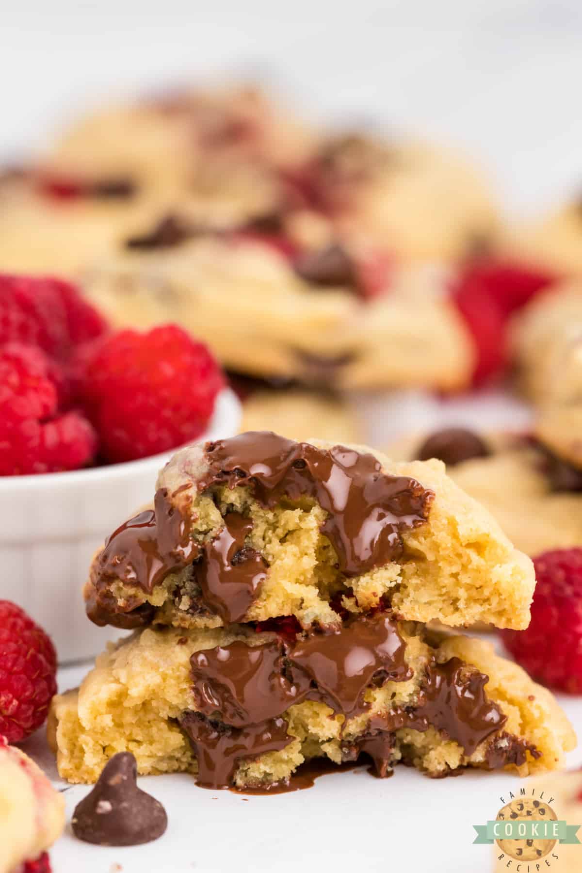 Pudding cookies with chocolate chips and raspberries