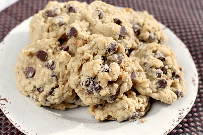 Oatmeal Chocolate Chip Cookies are chewy, delicious and loaded with oats and chocolate chips. This classic cookie recipe has been a family favorite for many years - it's the best Oatmeal Chocolate Chip Cookie recipe ever!