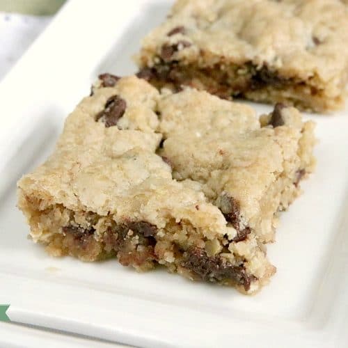 OATMEAL CHOCOLATE CHIP COOKIE BARS - Family Cookie Recipes