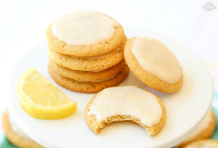 Iced lemon cookies