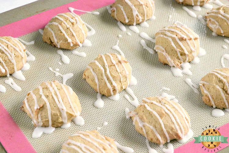 Add drizzle to the cookies