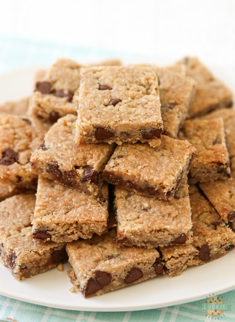the best chocolate chip cookie bars recipe