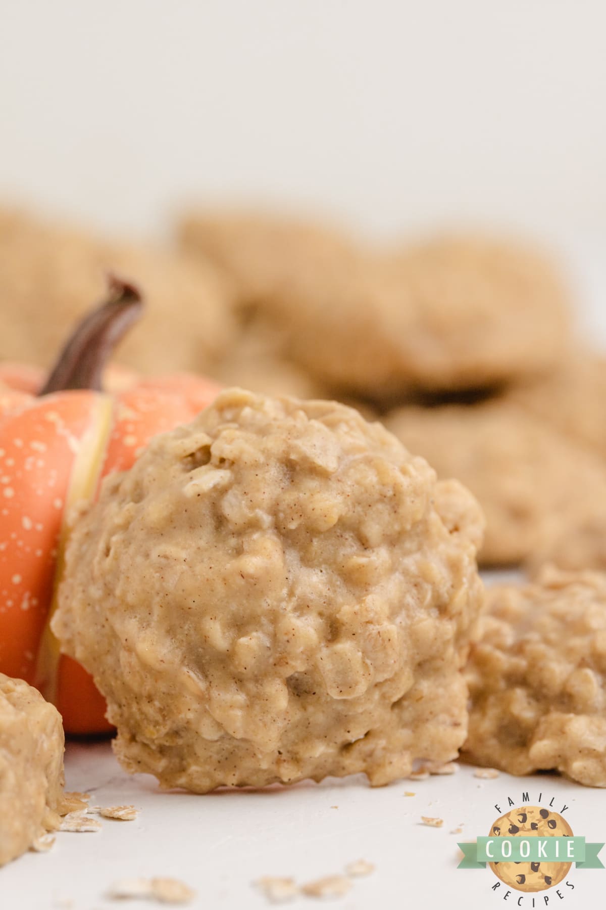 No-bake cookies made with pumpkin pudding mix. 