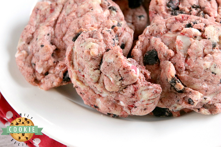 Peppermint cookies with oreos