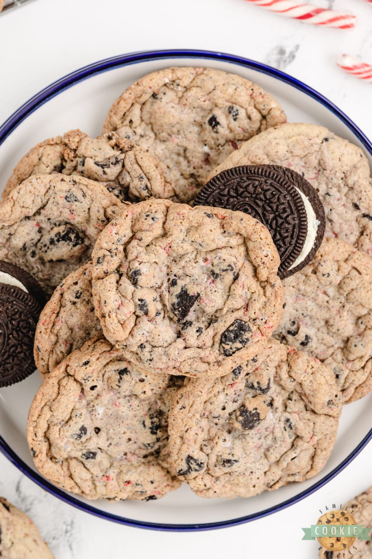 Plate of peppermint cookies & cream cookies. 