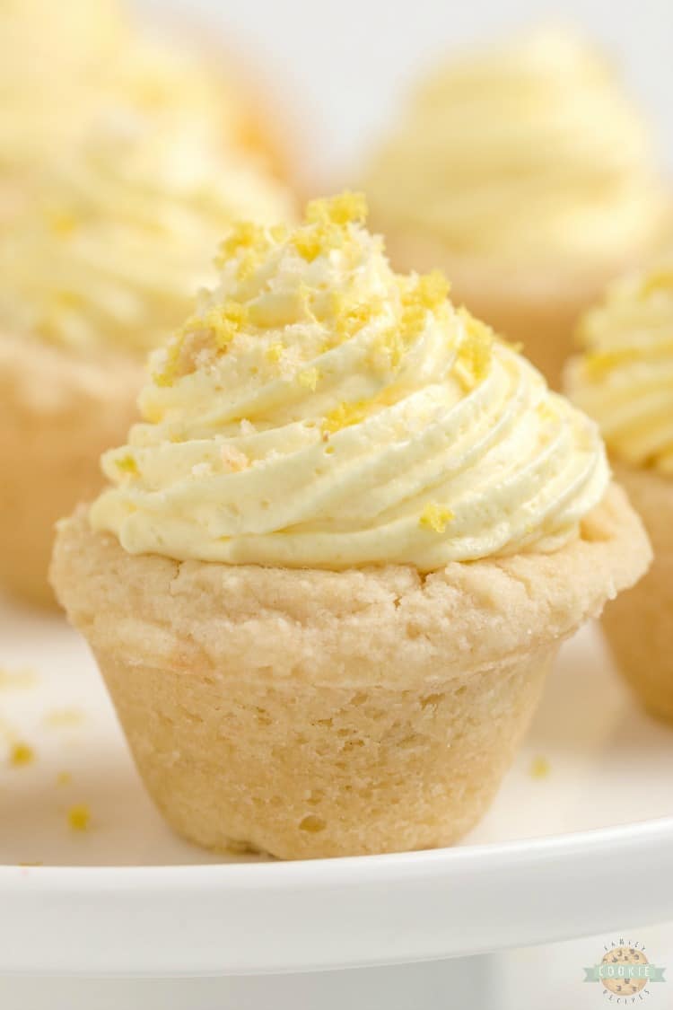 Lemon cream pie cookies are a delicious way to enjoy the tastes of a lemon cream pie without the hassle of pie crust. These lemon cookie cups are easy to grab and go and this lemon cookie recipe makes enough to share.