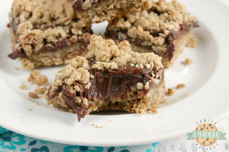 Oatmeal Cookie bars with fudge filling