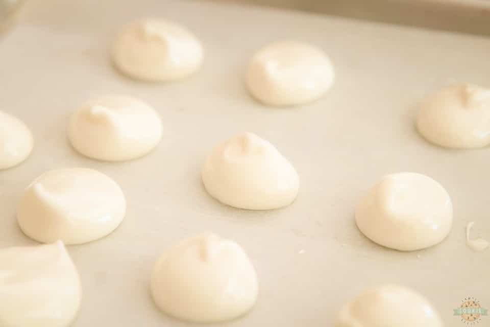 Easy Vanilla Meringue Cookies recipe