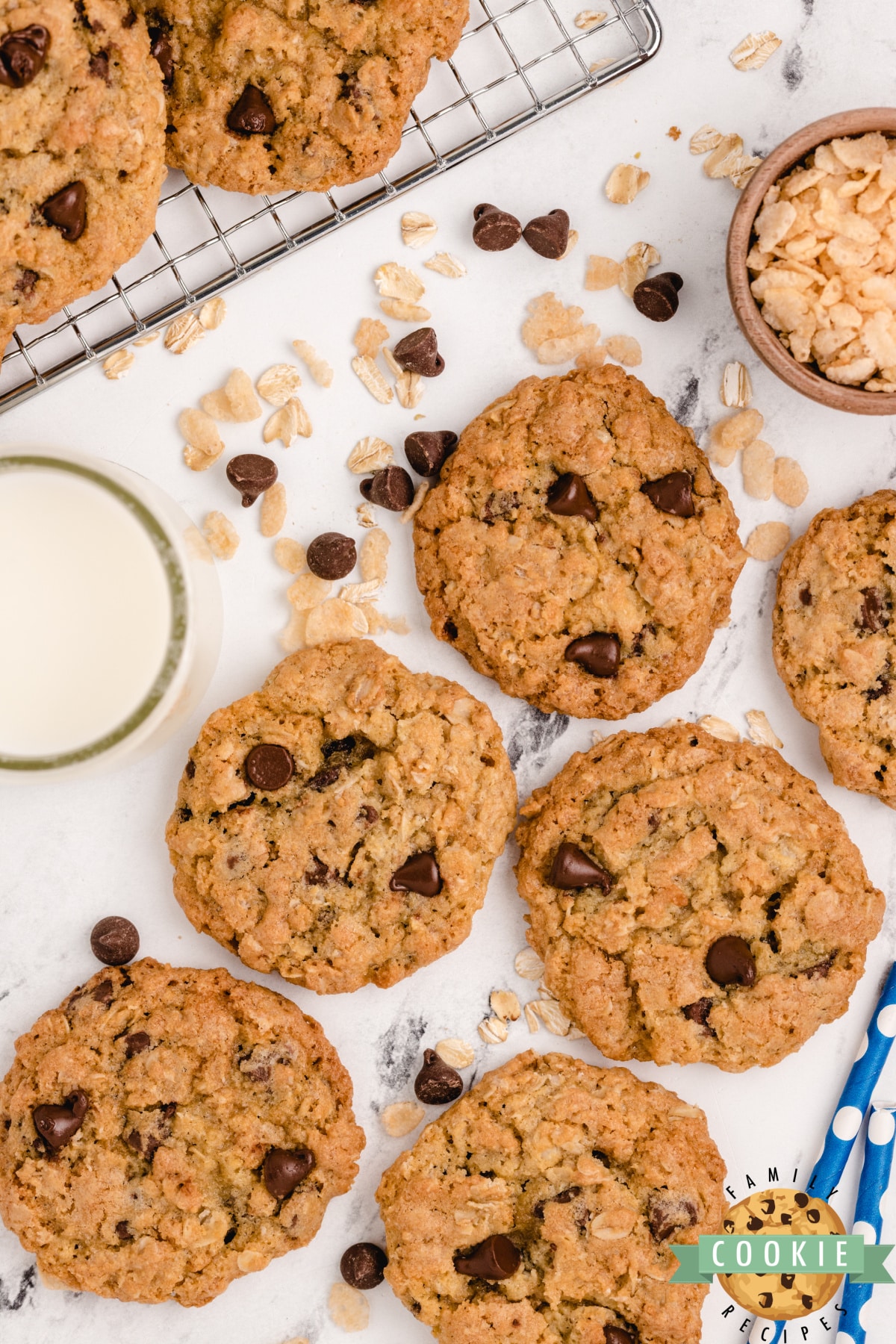 Cookies with oats, crispy rice cereal and chocolate chips
