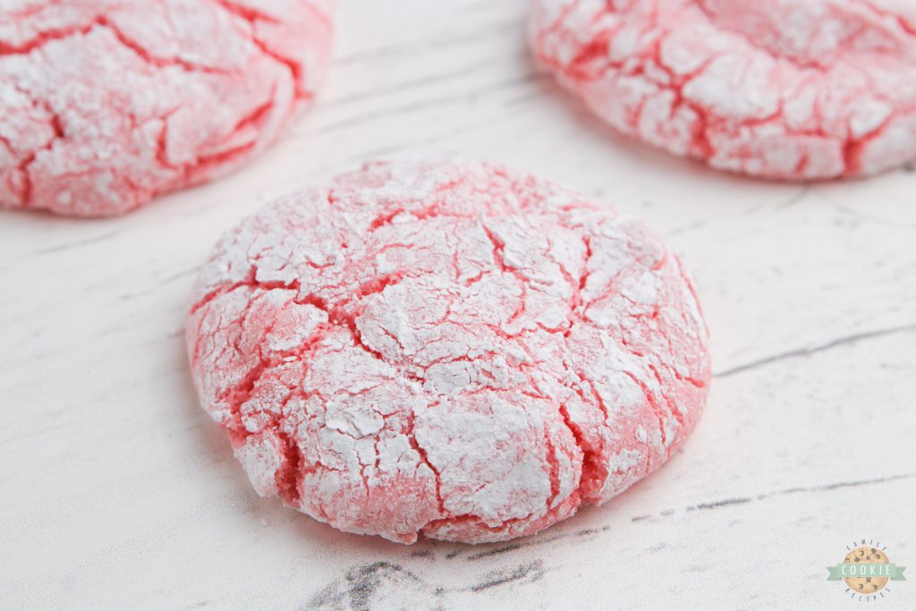 Low-fat strawberry cake mix cookies