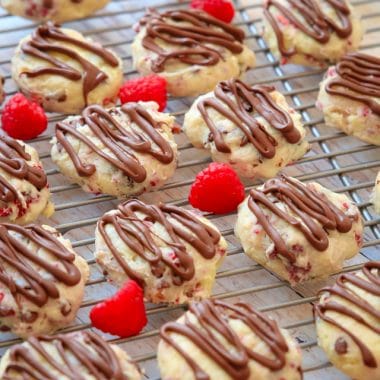 How to make Chocolate Raspberry Cheesecake Cookies
