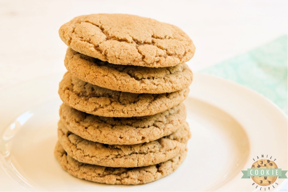 Cinnamon Oatmeal Cookies are soft, chewy and packed with oat flour and ground cinnamon. My new favorite oatmeal cookie recipe!