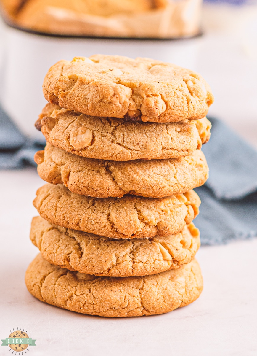 crunchy white chocolate cinnamon cookies