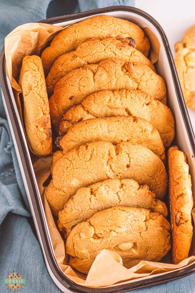 CRUNCHY WHITE CHOCOLATE CINNAMON COOKIES Family Cookie Recipes