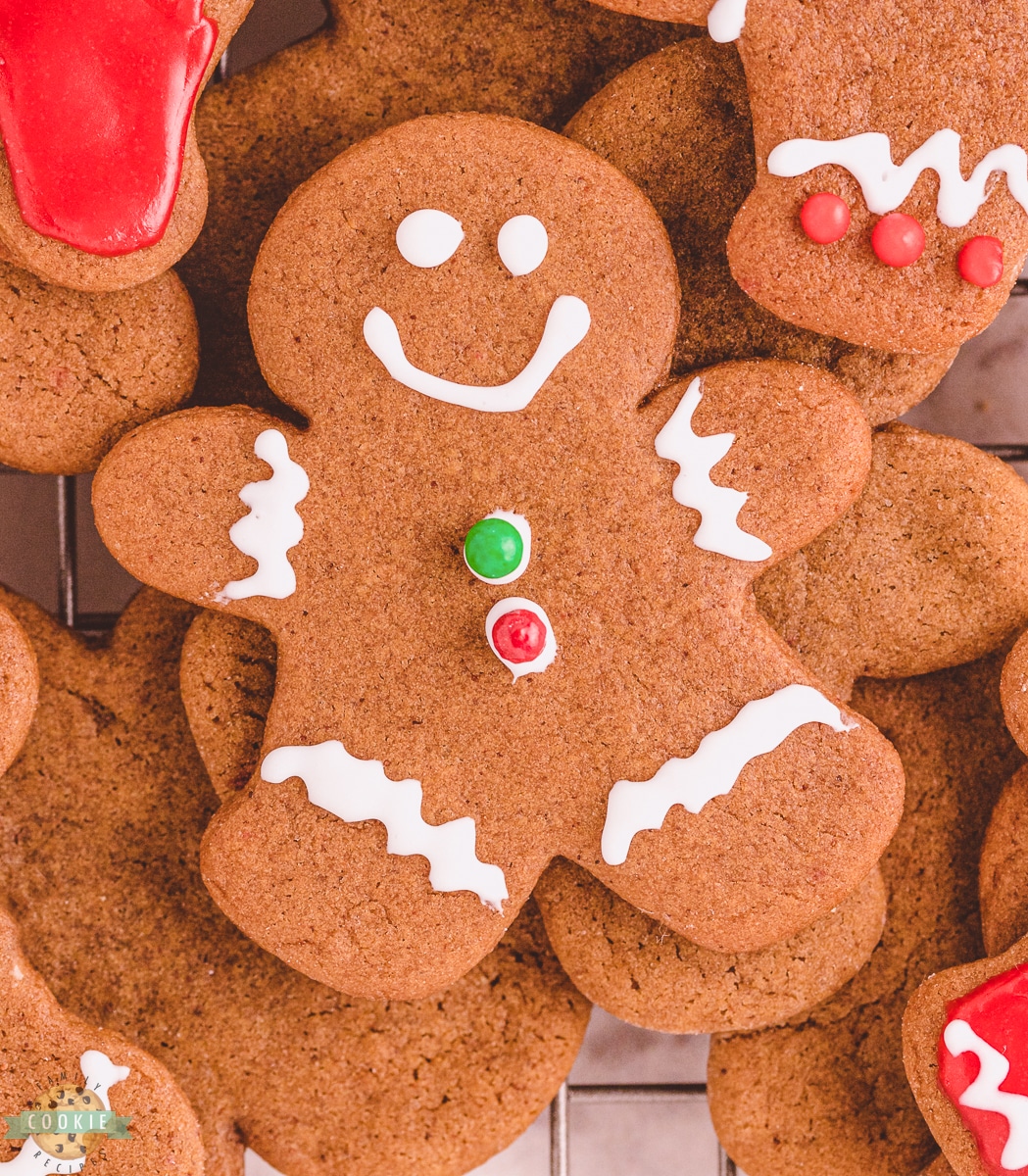 gingerbread man cookie decorated