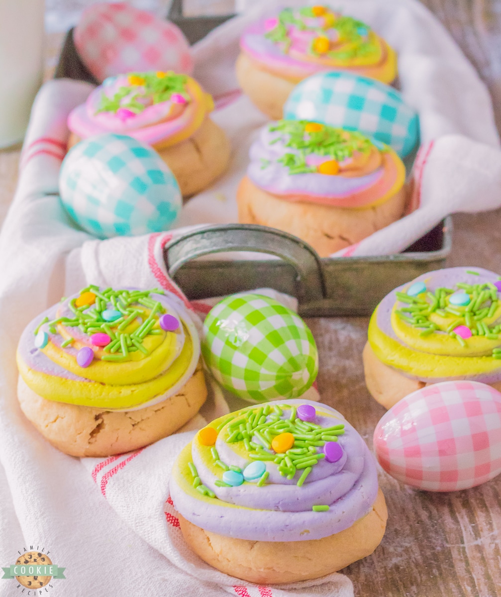 Frosted Lemon Easter Cookies. 