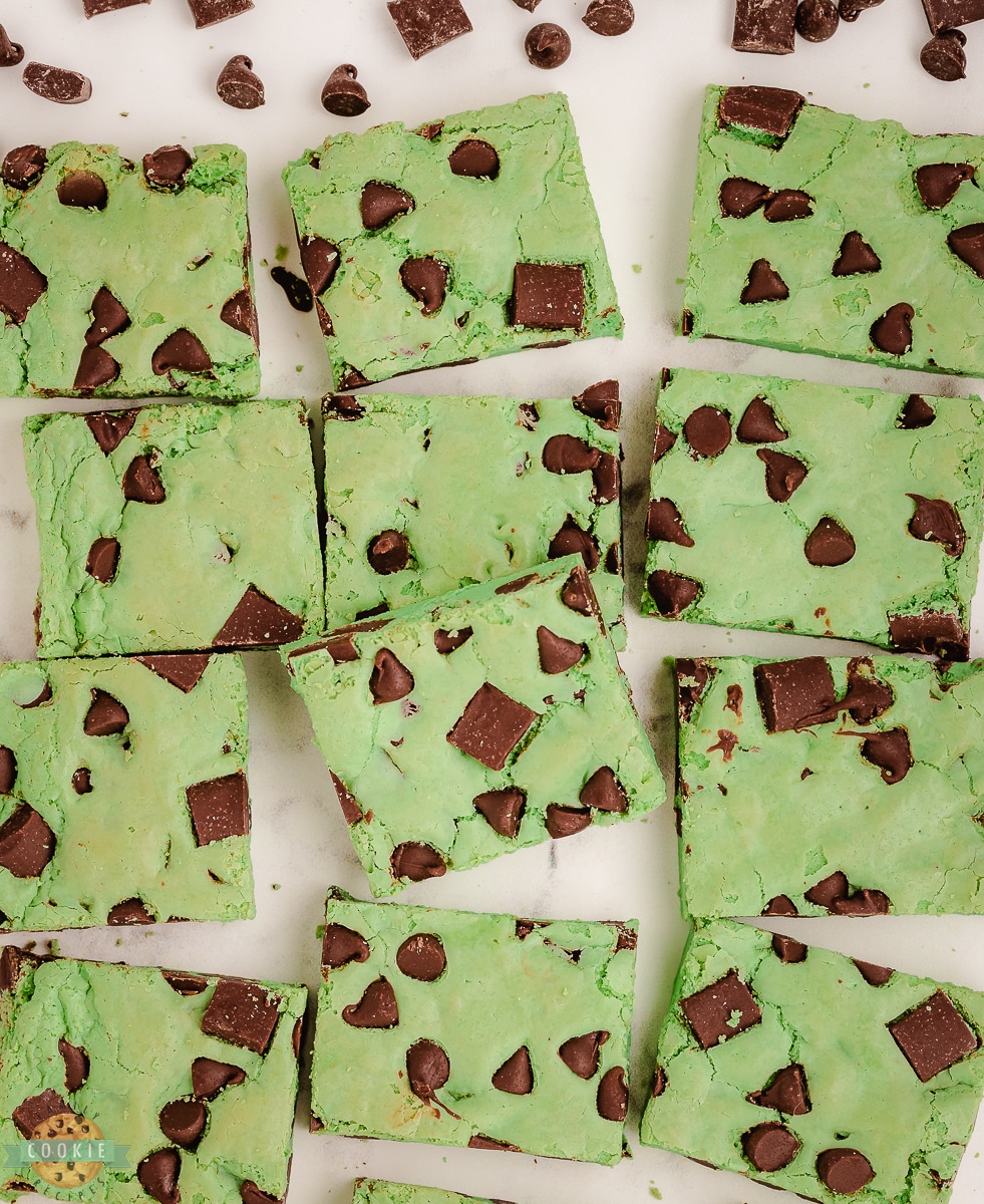 green mint chocolate chip cookie bars cut into squares