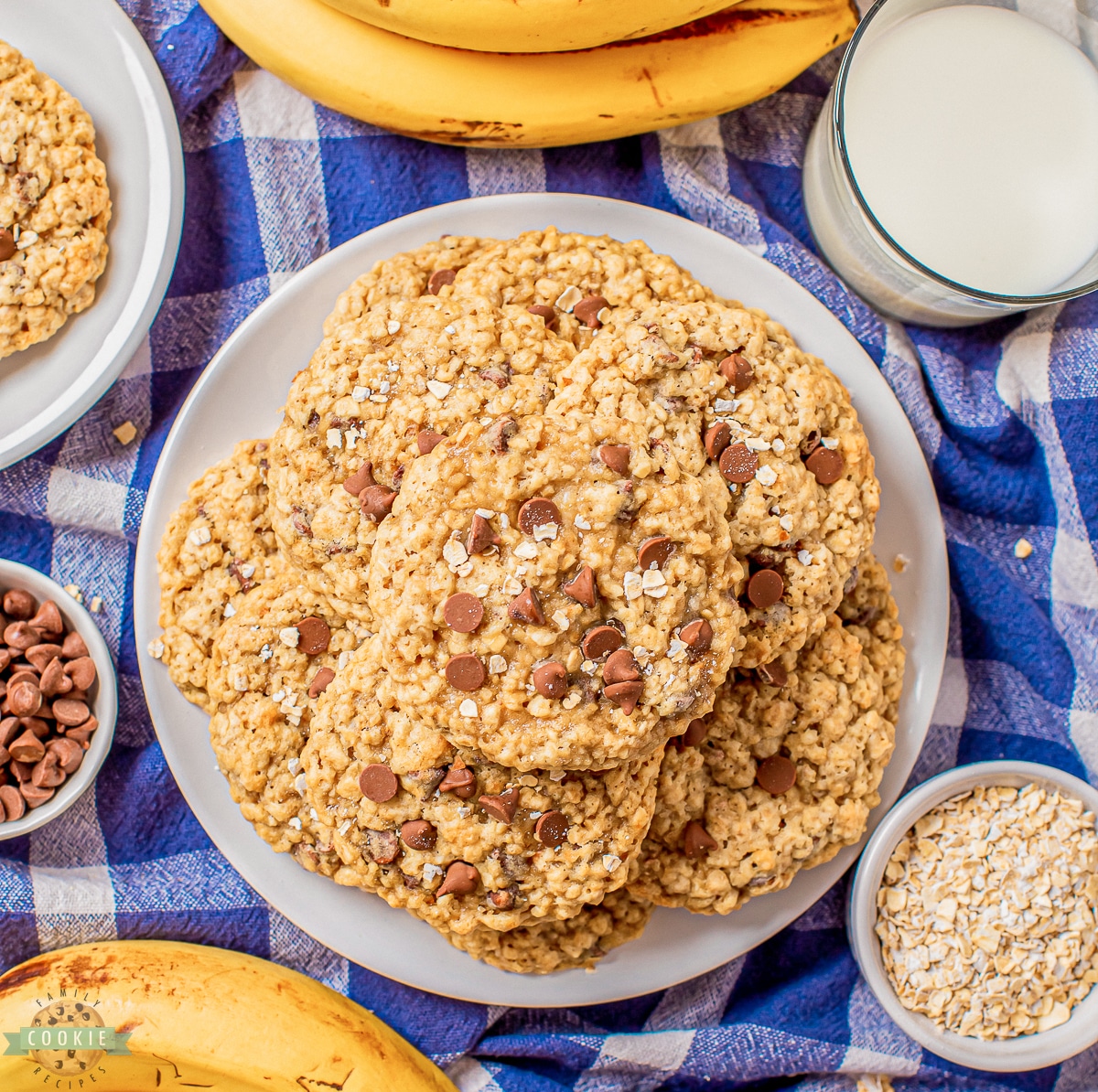 chocolate chip cookies with oats and bananas