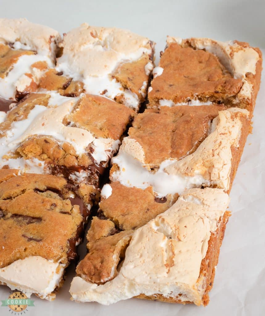 chocolate chip cookie bars with marshmallow