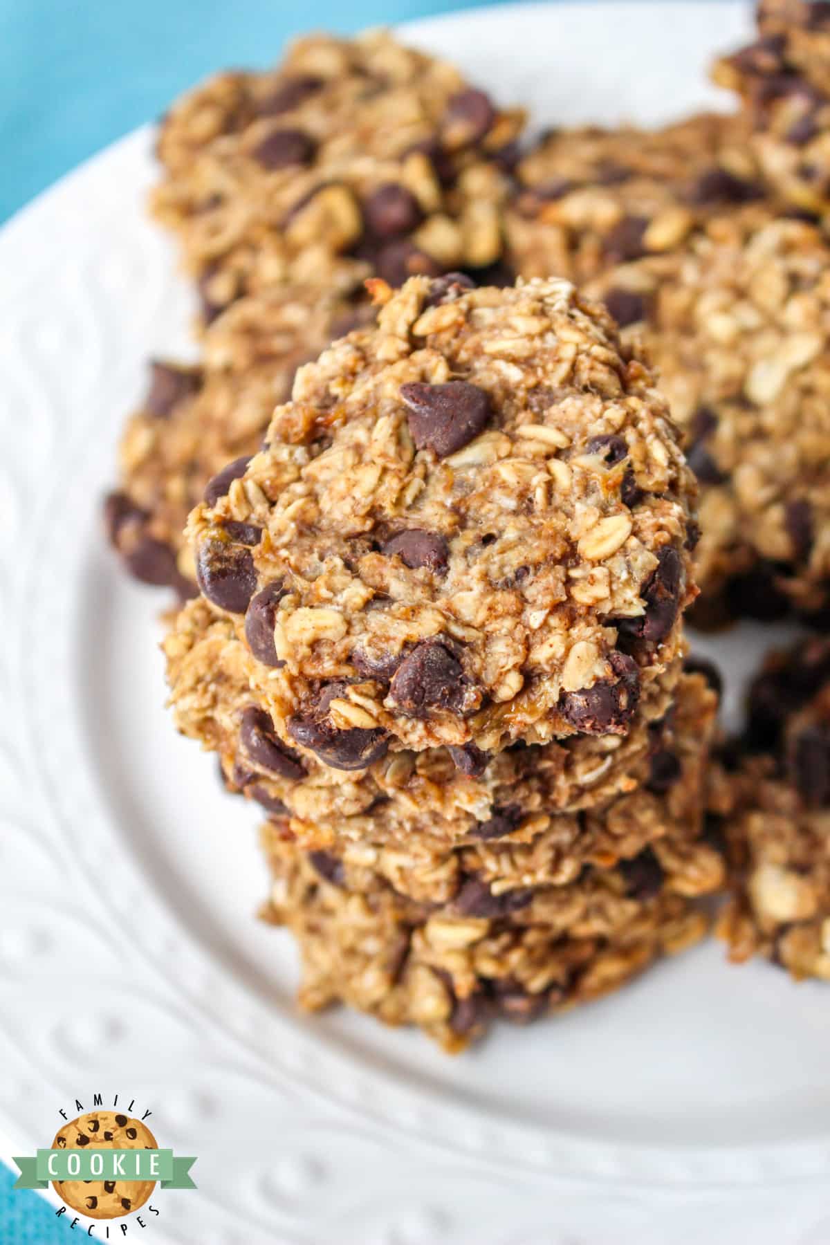 Healthy cookies made with oats and bananas