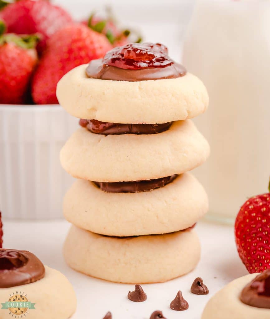 strawberry jam cookies with chocolate