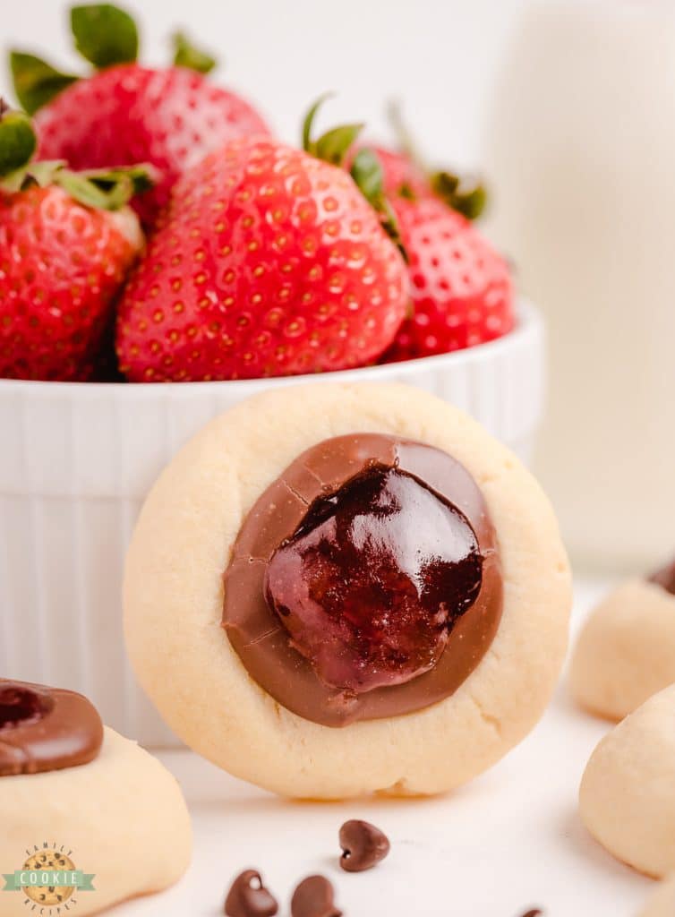 chocolate strawberry cookies