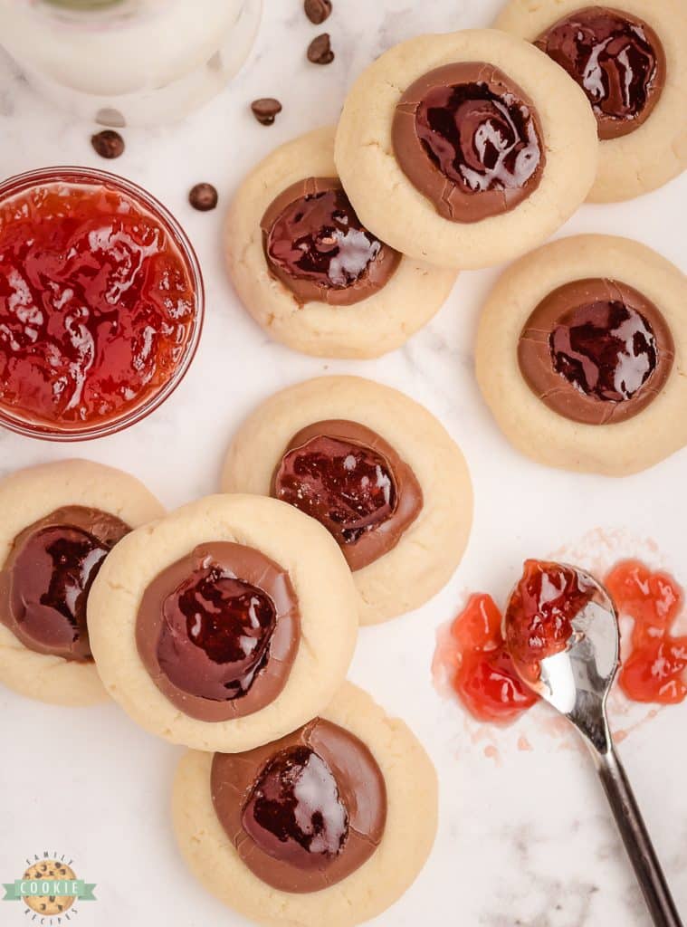 chocolate strawberry thumbprint cookies