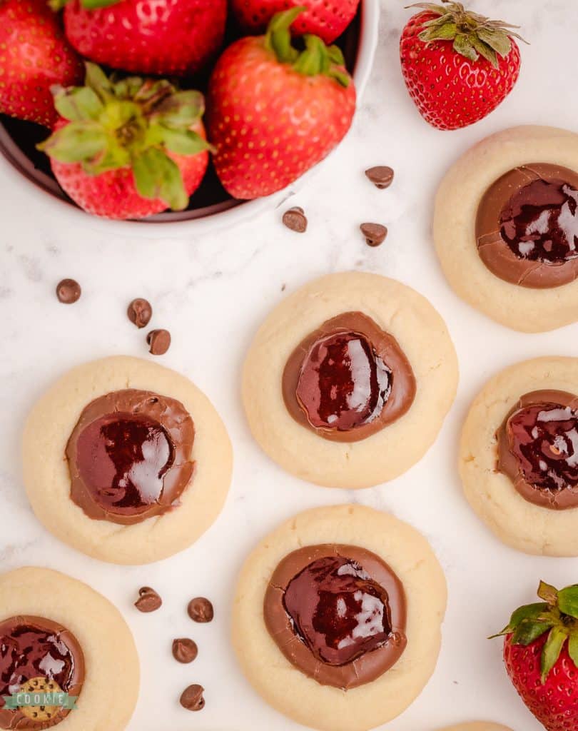 strawberry jam cookies with chocolate