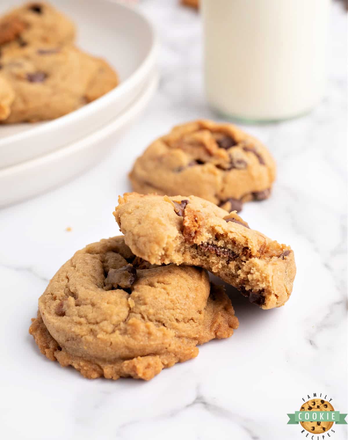 Biscoff Chocolate Chip Cookies are made with Biscoff spread and crumbled Biscoff cookies for a delicious twist on the classic chocolate chip cookie recipe. The cookie butter adds so much flavor to these soft and chewy cookies. 