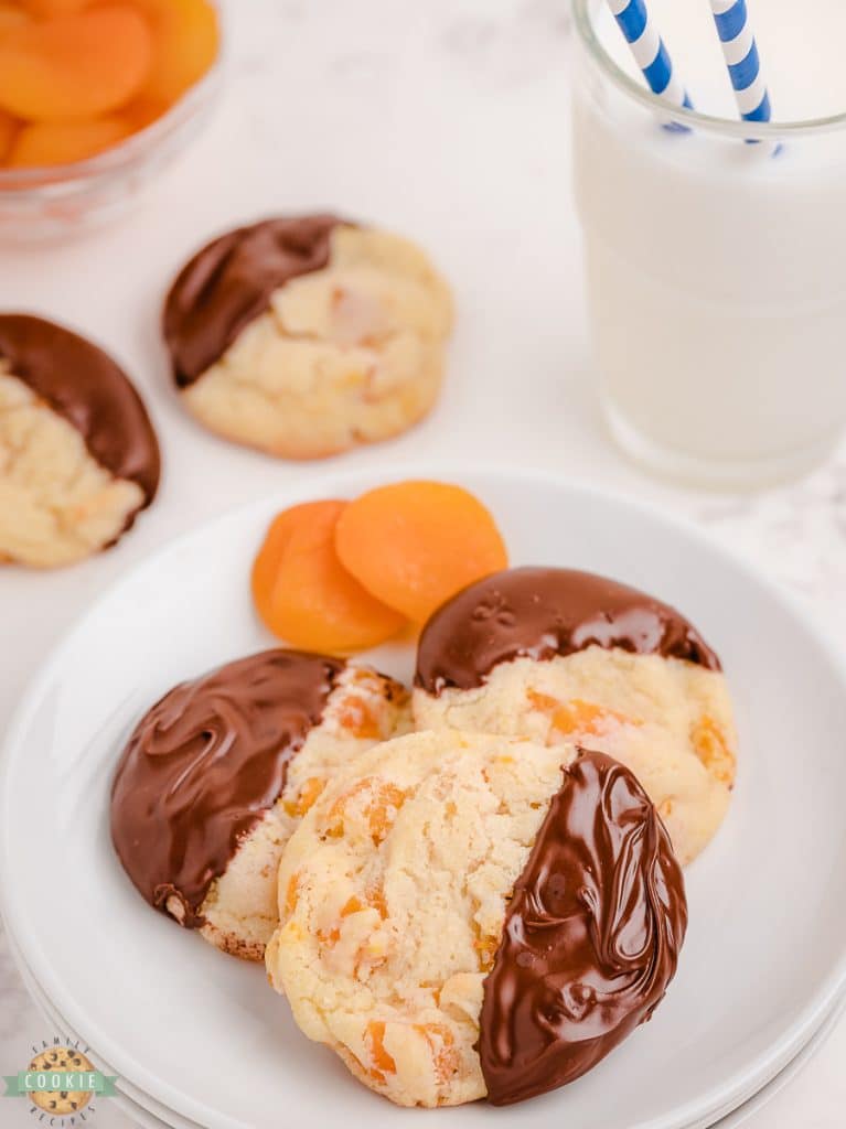 simple apricot cookies
