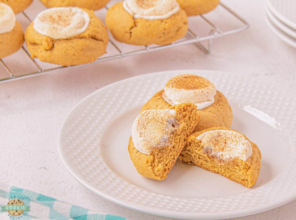 marshmallow cookies cut in half