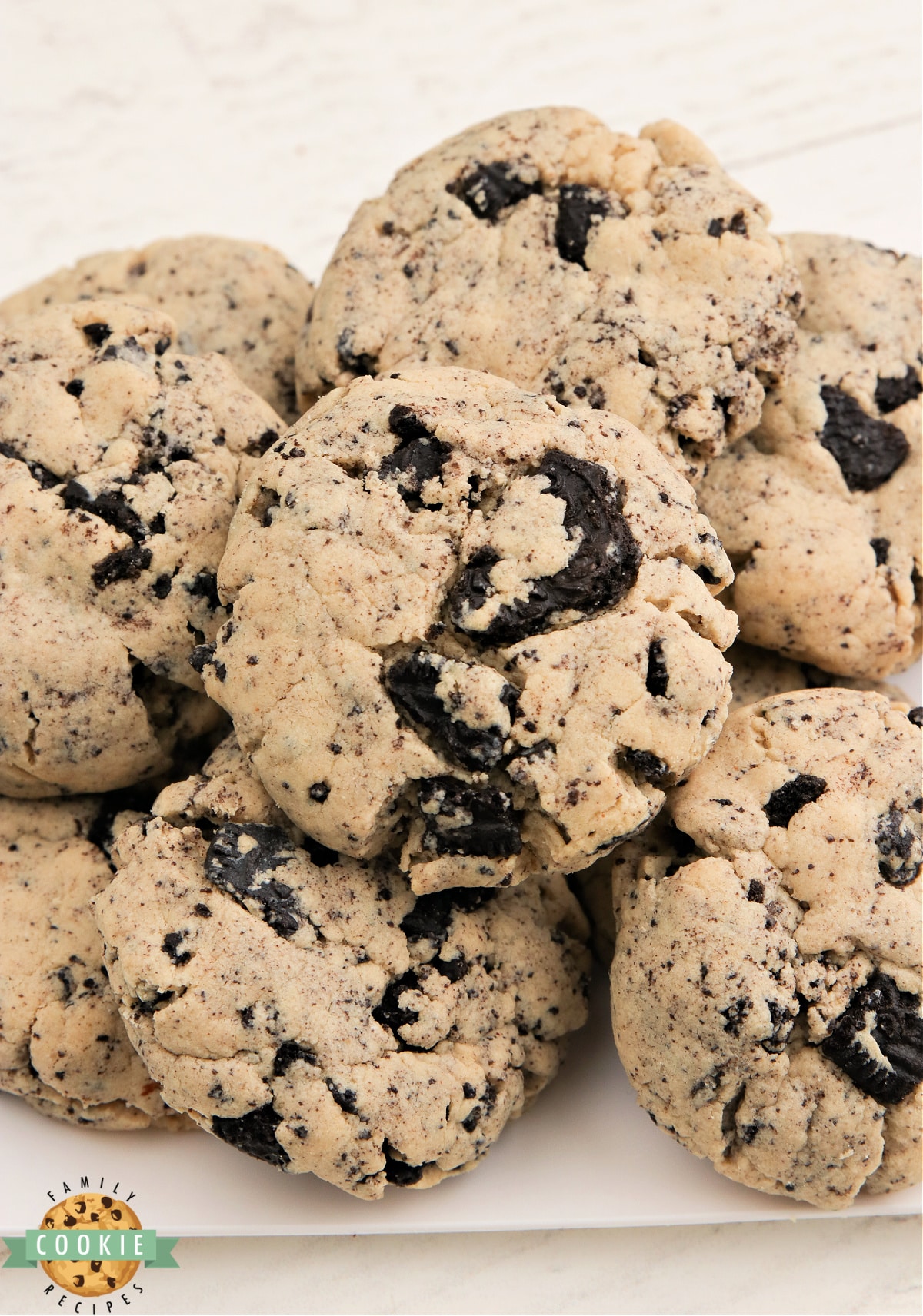 Peanut butter cookies with Oreos