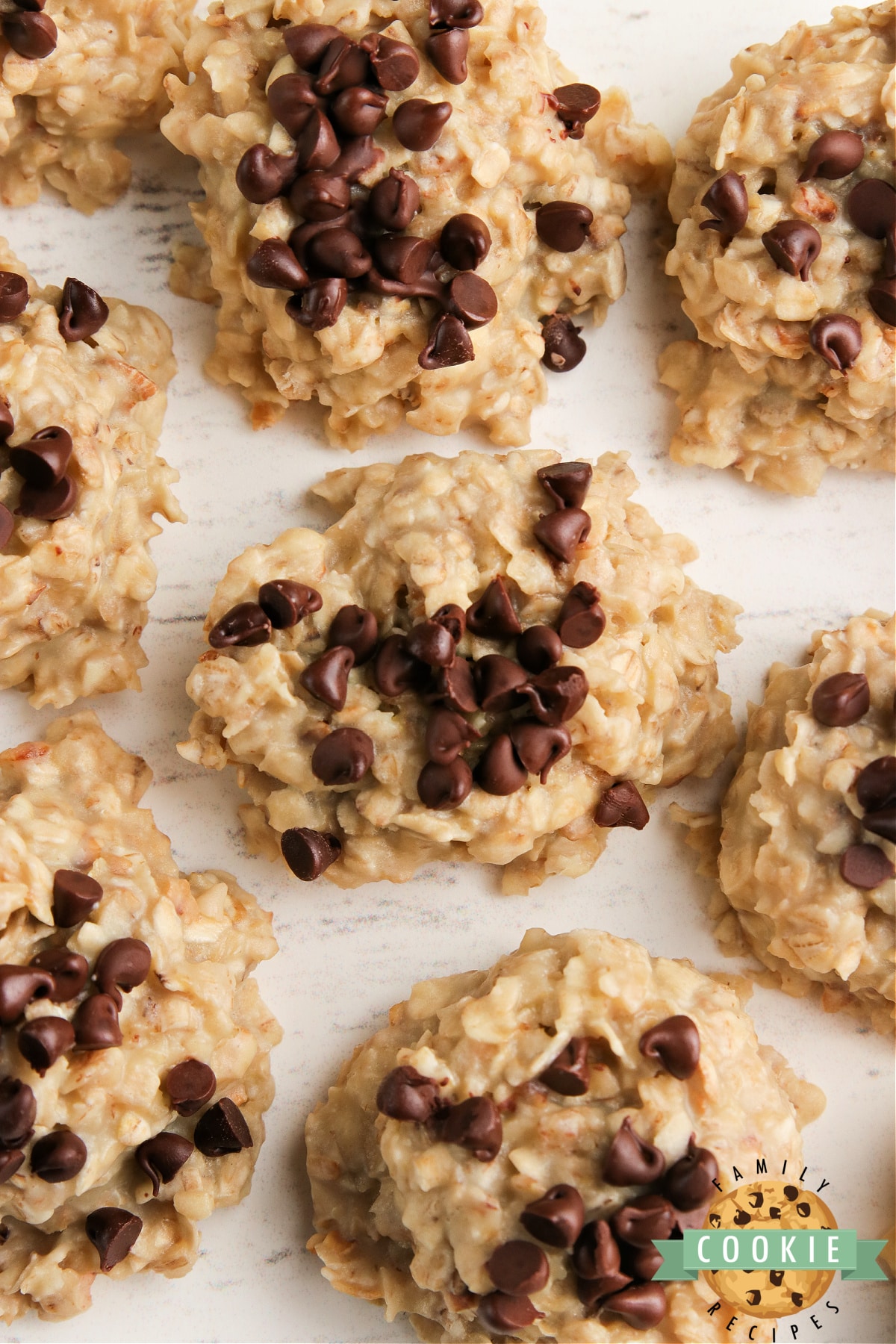 Banana Oatmeal No Bake Cookies are simple oatmeal cookies made with just a few ingredients. Delicious no bake cookie recipe packed with banana flavor!