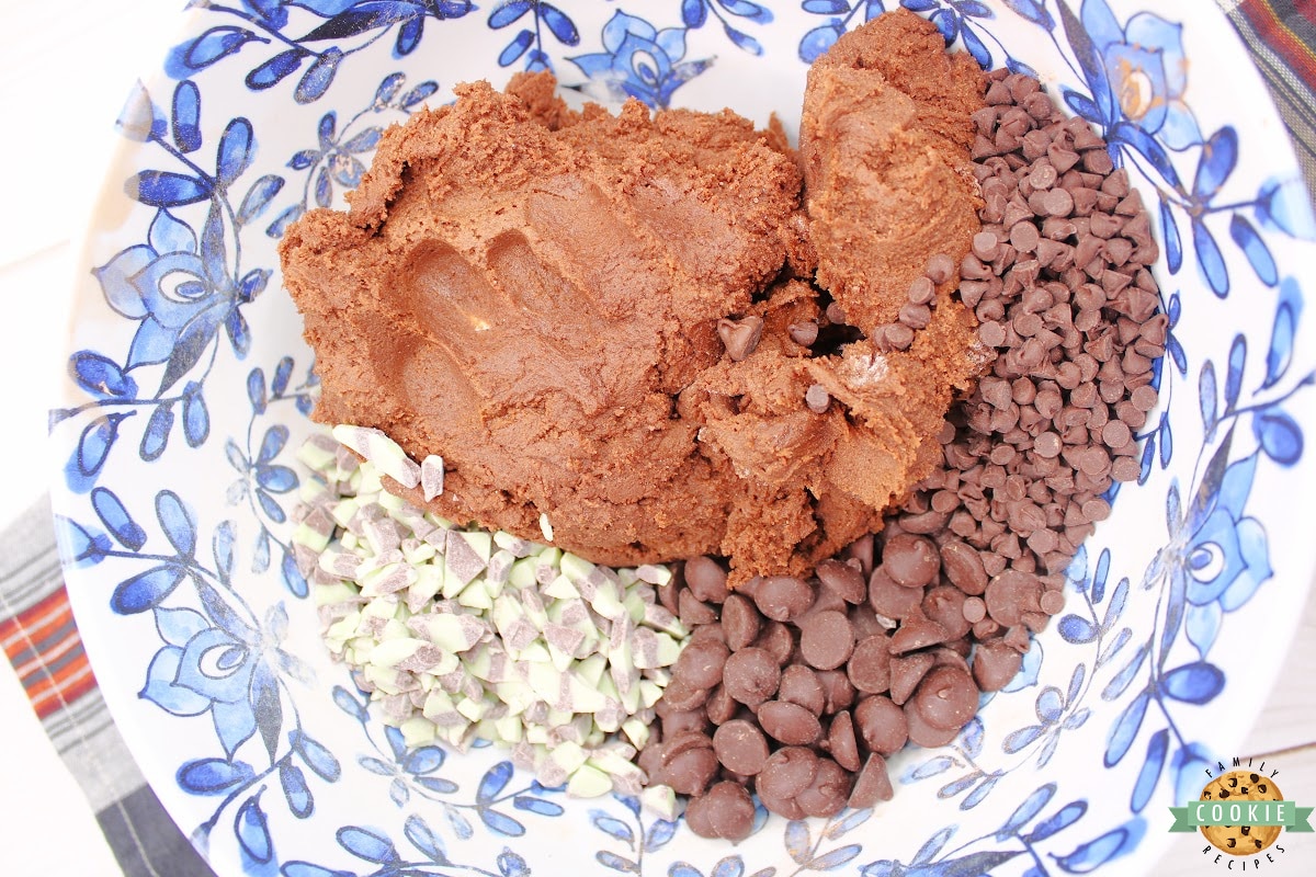 Ingredients in Andes Mint Stuffed Chocolate Cookies
