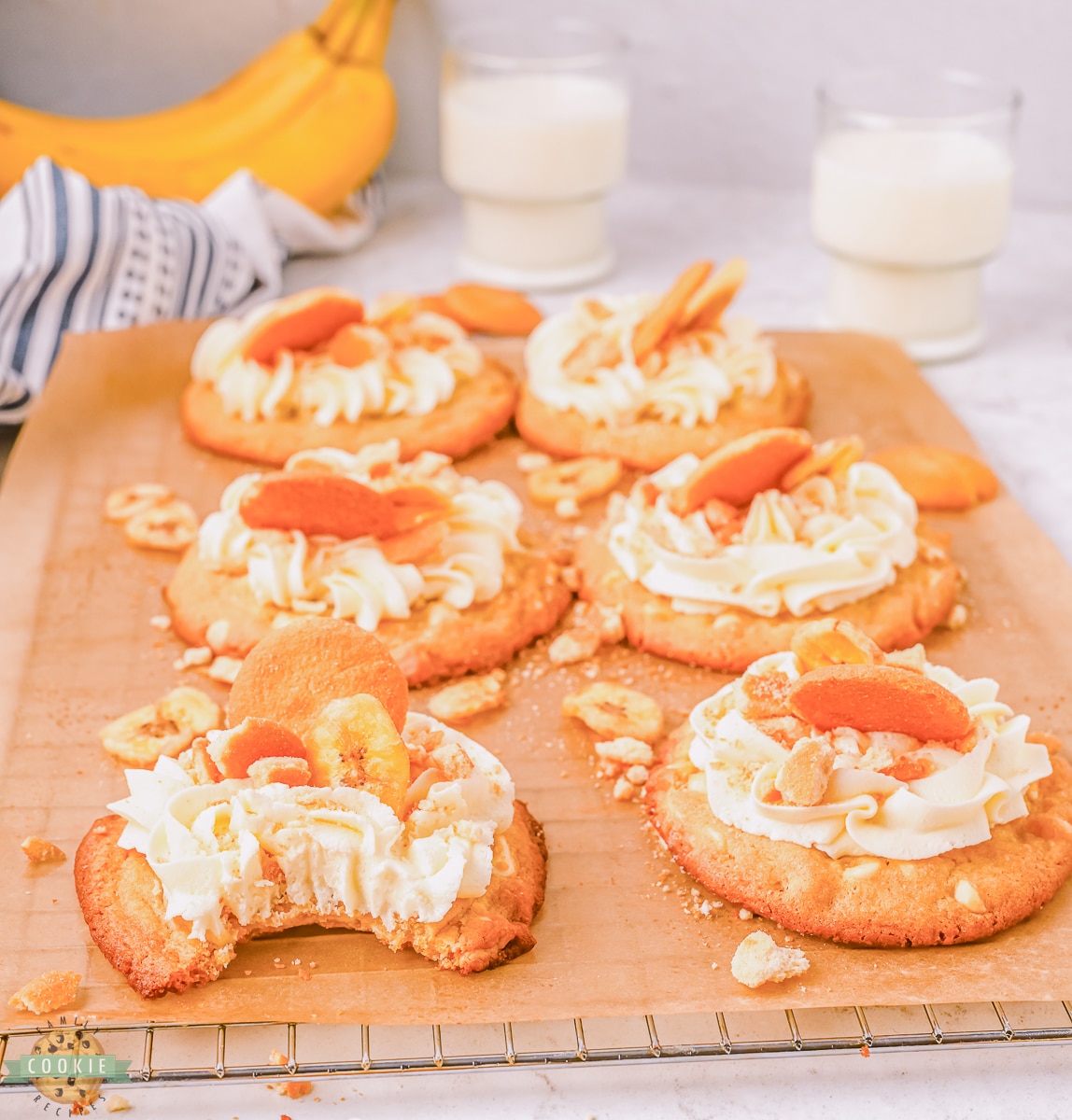 jumbo banana cream cookies