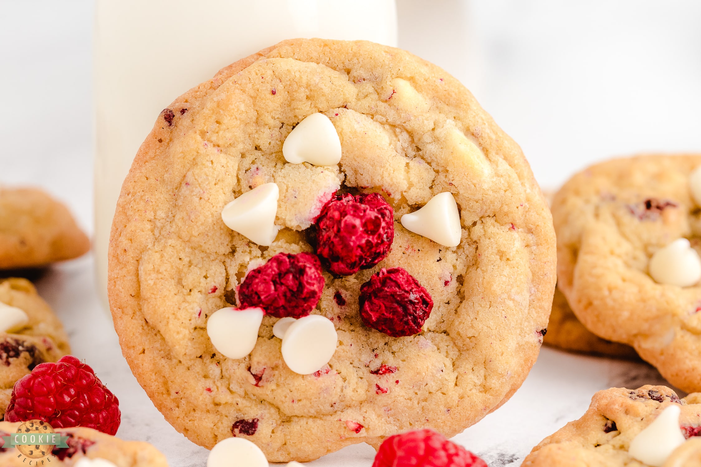 raspberry white chocolate chip cookies