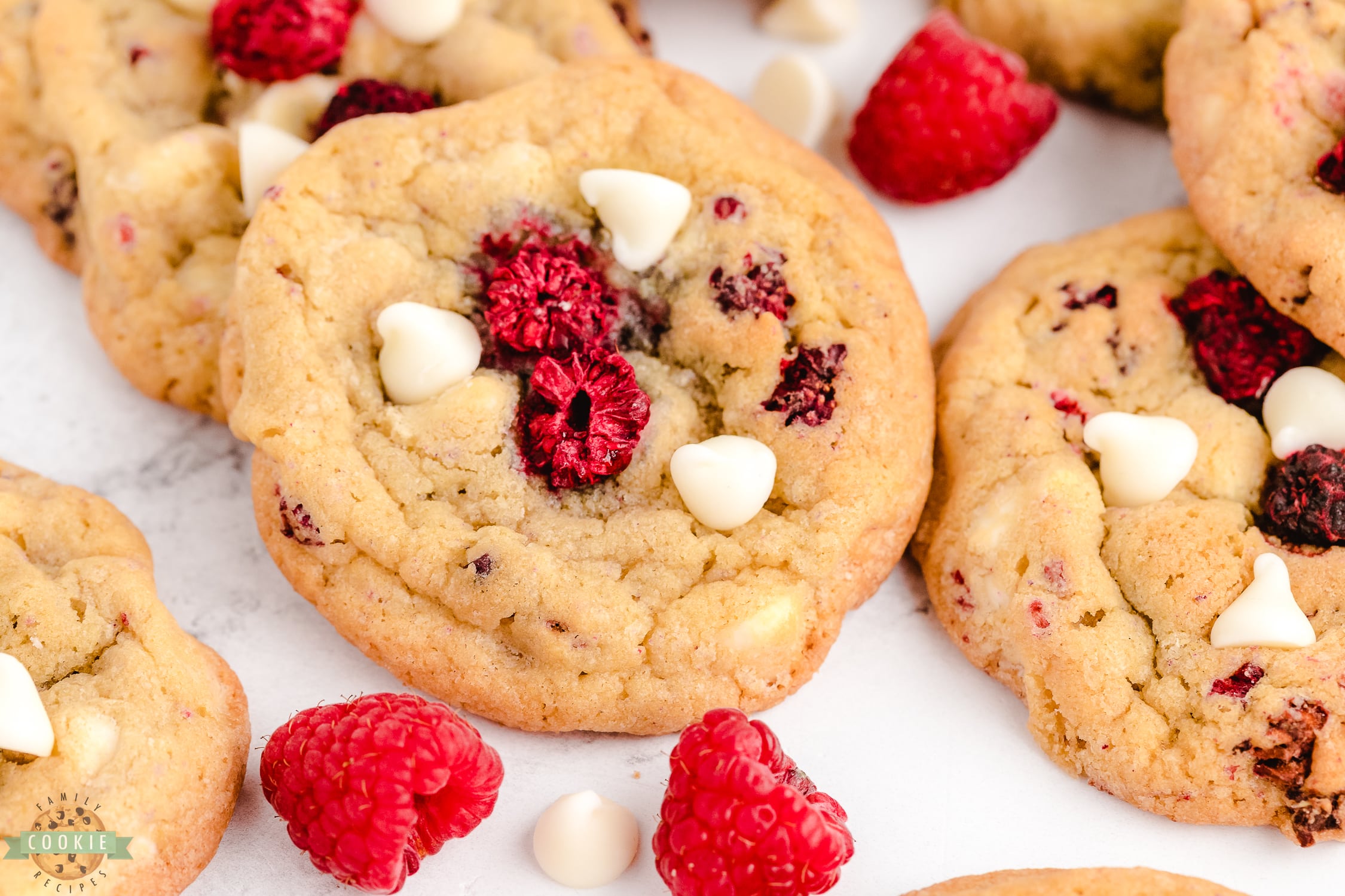 raspberry cookies with white chocolate