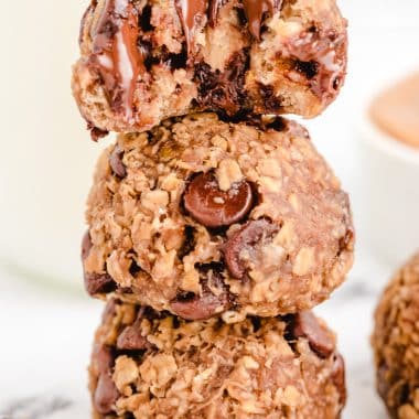 rolled Vegan cookies with chocolate chips