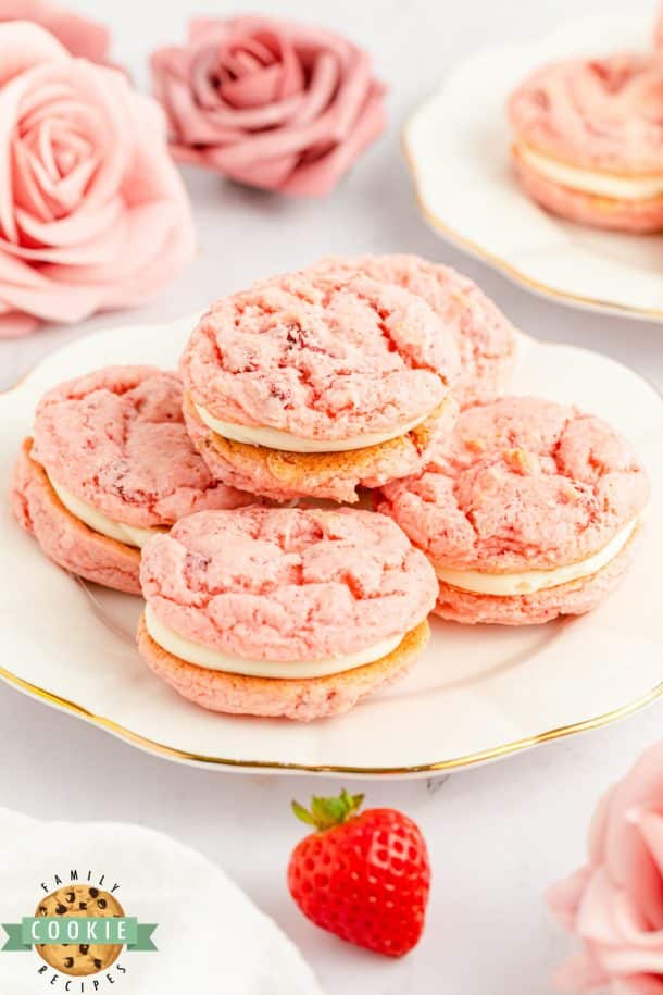 STRAWBERRY CAKE MIX SANDWICH COOKIES Family Cookie Recipes