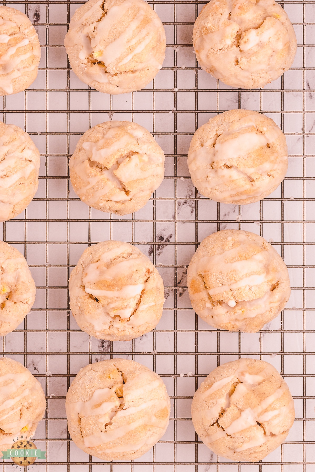 apple scookies on a cooling rack