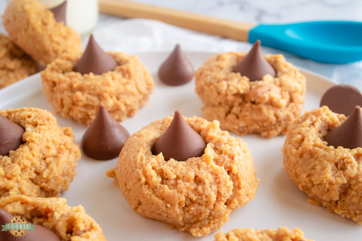no bake peanut butter cookies with Hershey kisses on top
