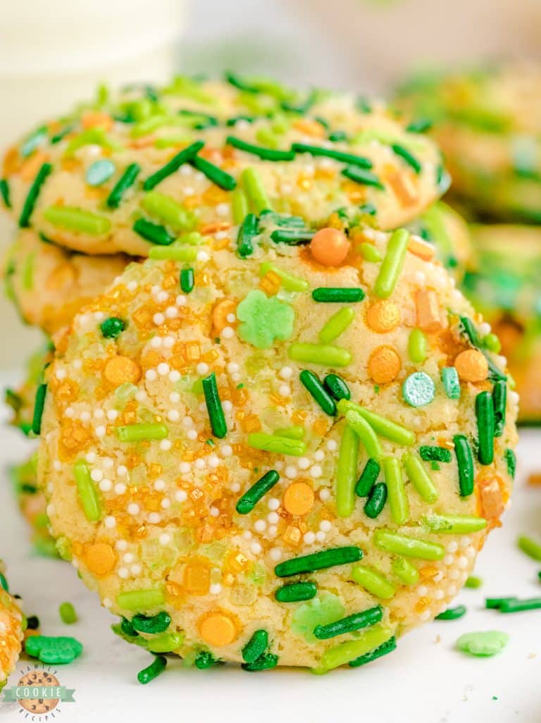 ST. PATRICK'S DAY SPRINKLE COOKIES - Family Cookie Recipes