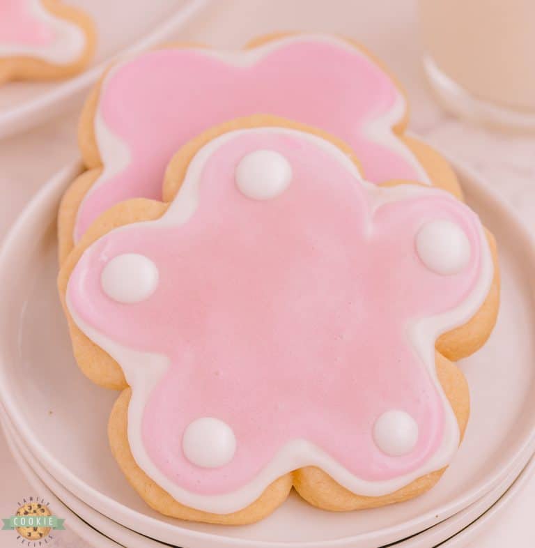 LEMON CUT OUT SUGAR COOKIES Family Cookie Recipes lemon-cut-out-sugar-cookies-family-cookie-recipes