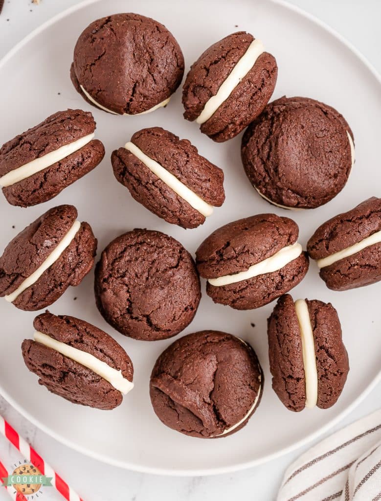 EASY HOMEMADE OREO COOKIES - Family Cookie Recipes